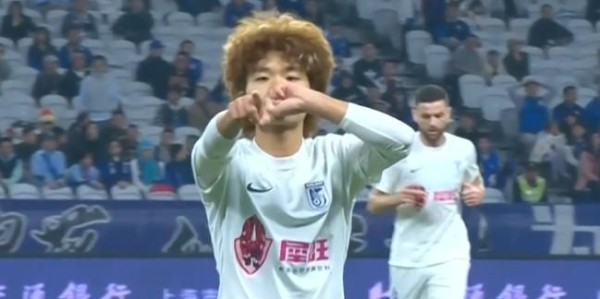 米兰体育登录入口-媒体人：申花想买吕焯毅英博不卖，英博想租谢鹏飞申花不租
